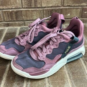 Nike Jordan MA2 Light Mulberry Cave Purple Off-Noir Saturn Gold Size 7.5 Womens